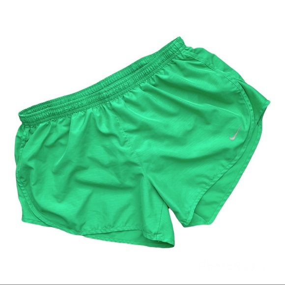 Nike Running Dri-fit Green Shorts Size Medium - Picture 1 of 7